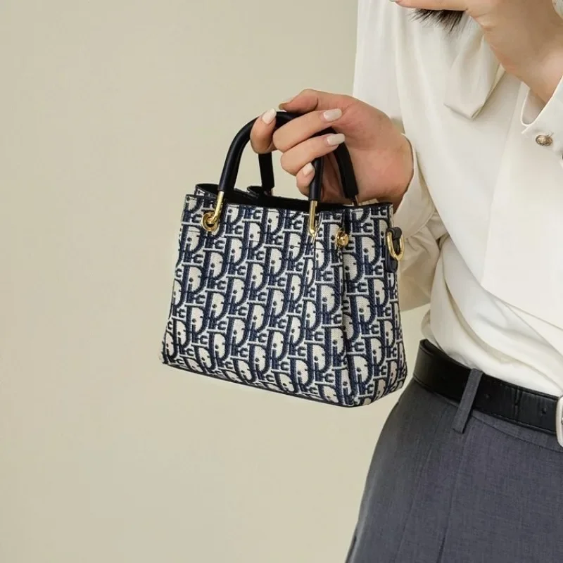 Elegante dames handtassen van  - Luxury Bags For Sale recensie en prijs