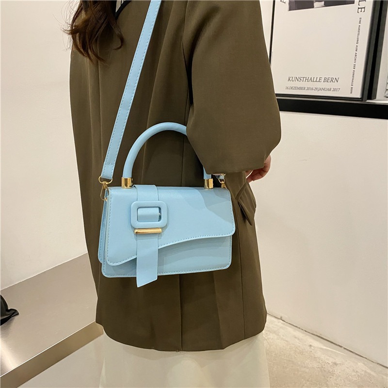 Minimalistische handtas voor d - Luxury Bags Without Logo recensie en prijs