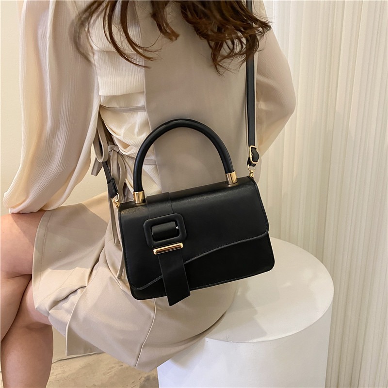 Minimalistische handtas voor d - Luxury Bags Without Logo recensie en prijs