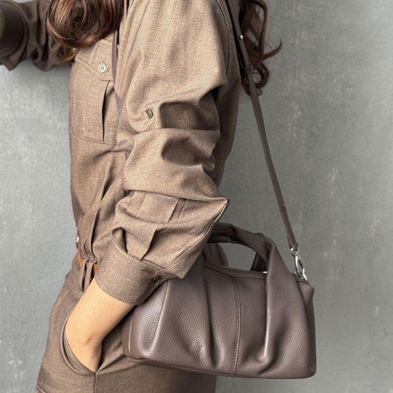 Op maat gemaakte lederen kusse - Luxury Bags In Japan recensie en prijs