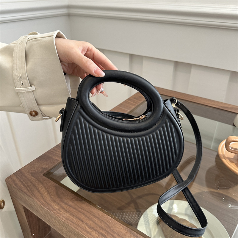 Chique zwarte Crescent handtas - Luxury Bags Without Logo recensie en prijs