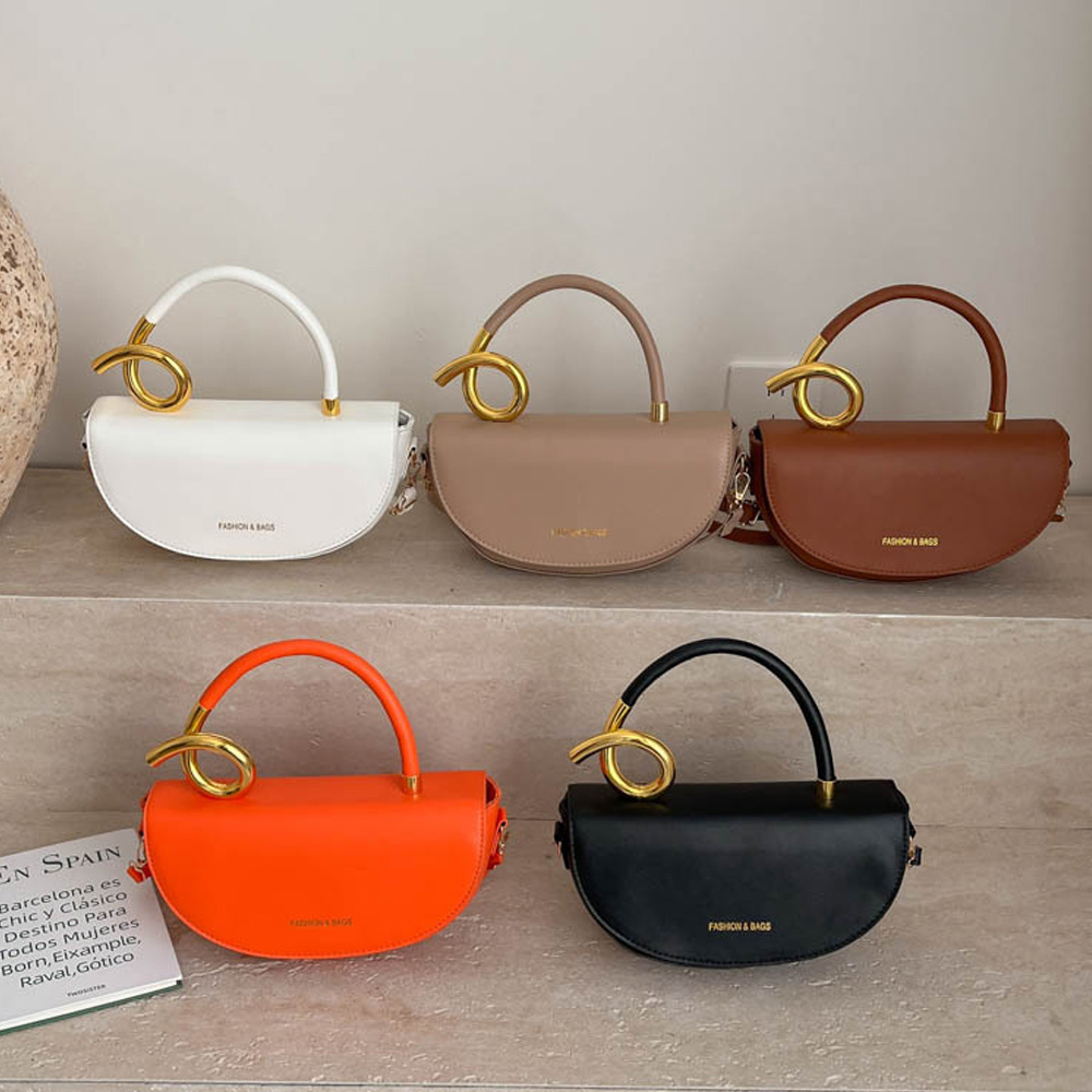 Crossbody tas in zadelvorm met - Luxury Bags Without Logo recensie en prijs
