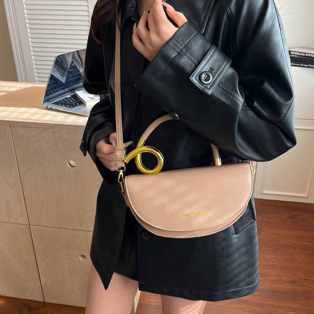 Crossbody tas in zadelvorm met - Luxury Bags Without Logo recensie en prijs